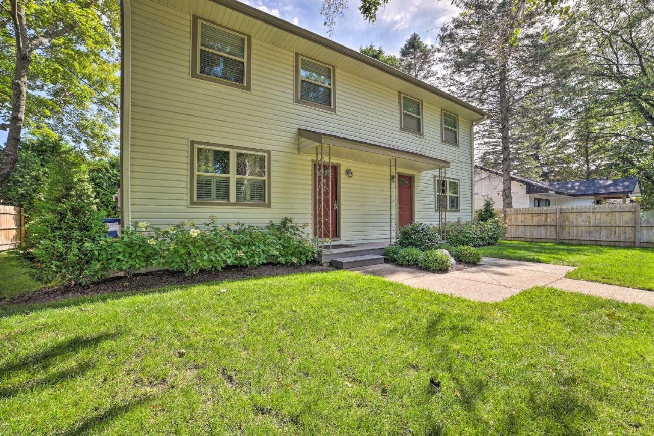 Harbor Springs Retreat With Grill About 1 Mi To Beach! Bagian luar foto